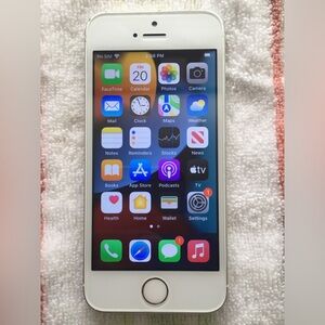 iPhone SE (White) 16GB